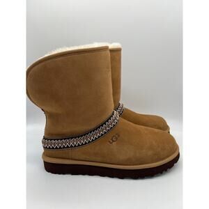 Ugg Women's Classic Short Crescent Braid Chestnut Suede Boots 1161770 Size 10